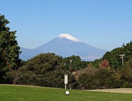 ♪富士は日本一の山～♪