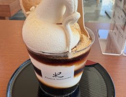 ソフトクリーム研究家、老舗御菓子処へ行く