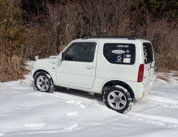 車で雪遊び